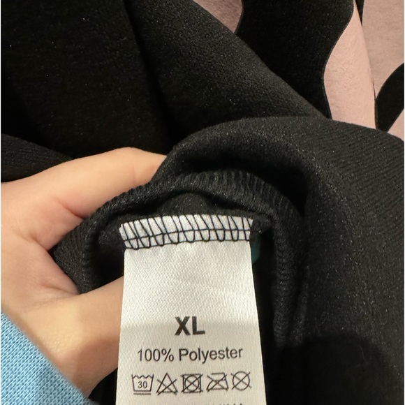 Boutique Love Like Jesus X-Large Hoodie. ⚡️💜 - Picture 3 of 3